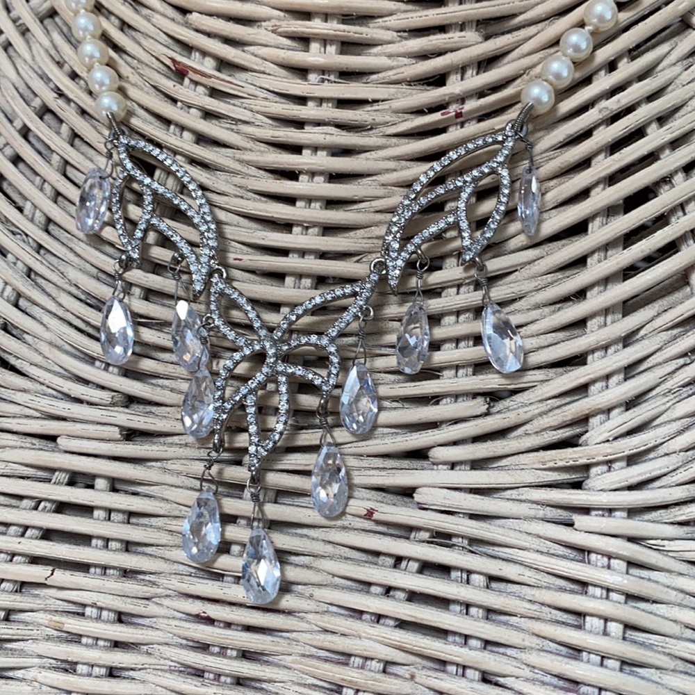 Vintage Carolee Pearl Rhinestone Necklace - Picture 5 of 11